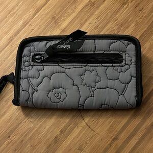 Thirty-One (31) Gifts Quilted Zip Wallet |
New Without Tags